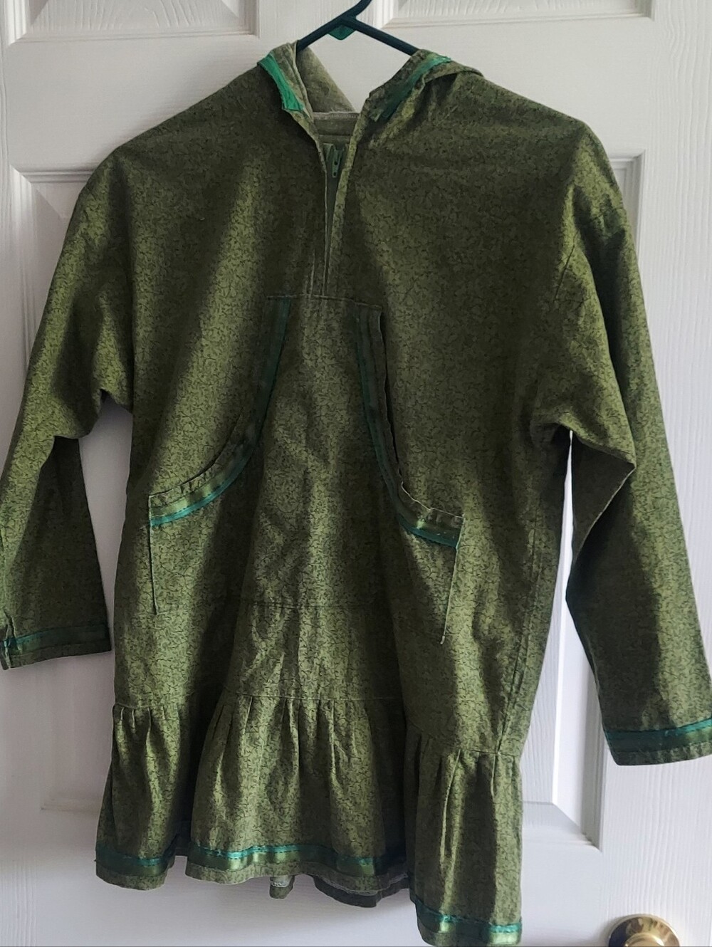 Girl's Green Kuspuk With Skirt